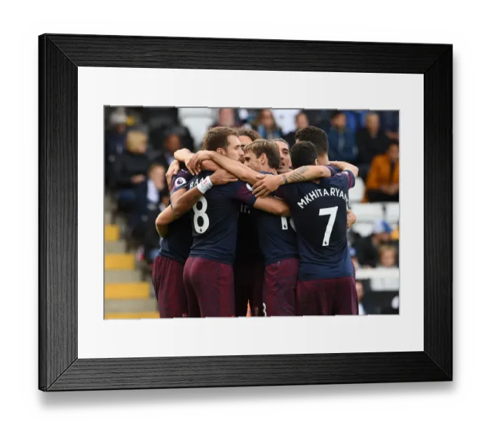 Framed Print : Arsenal's Five-Goal Blitz: Celebrating Victory Over Fulham (2018-19)
