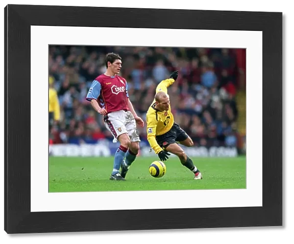 Freddie Ljungberg (Arsenal) Gareth Barry (Aston Villa). Aston Villa 0: 0 Arsenal