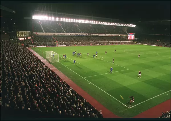 The Unyielding Rivalry: Arsenal vs Manchester United - A Scoreless Battle at Highbury (2006)