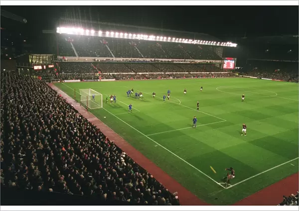The Unyielding Rivalry: Arsenal vs Manchester United - A Scoreless Battle at Highbury (2006)