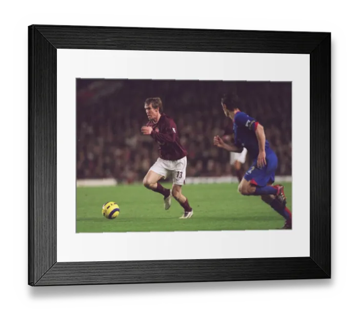 Framed Print : Jose Reyes vs. Gary Neville: The Battle at Highbury - Arsenal vs. Manchester United, 0-0
