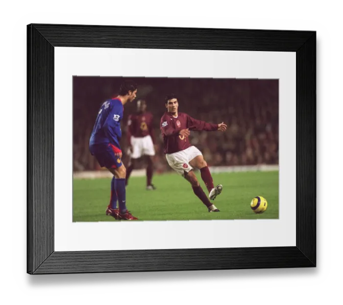 Framed Print : Jose Reyes (Arsenal) Ronaldo (Man Utd). Arsenal 0: 0 Manchester United