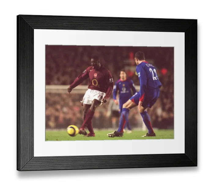 Framed Print : Kolo Toure (Arsenal) John O Shea (Man Utd). Arsenal 0: 0 Manchester United