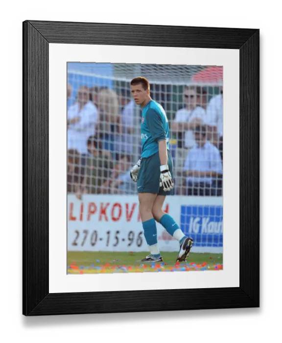 Framed Print : Wojciech Szczesny's Debut: Arsenal Crushes SC Columbia 7-1, Vienna, 2009