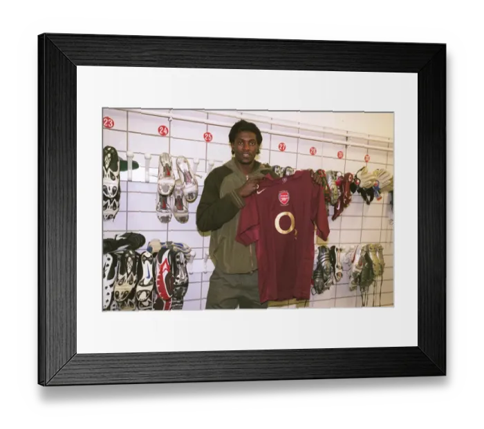 Framed Print : Emmanuel Adebayor at Arsenal Training, 2006 Framed Print : Emmanuel Adebayor at Arsenal Training, 2006