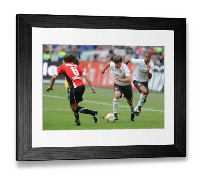 Framed Print : Arsenal at Hannover 96: 2009-10 Season Match