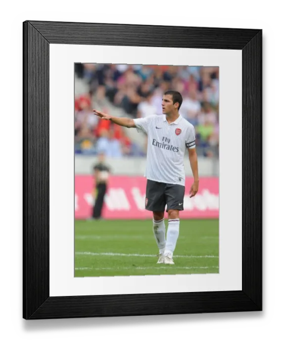 Framed Print : Arsenal vs. Hannover 96: 2009-10 Season Match