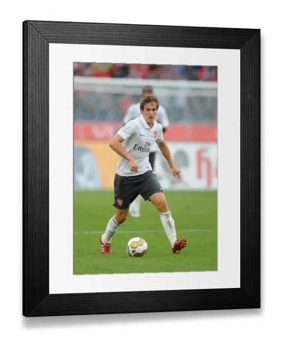 Framed Print : Arsenal FC Prints Previous Season Matches: Matches 2009-10: Hannover 96 v Arsenal 2009-10
