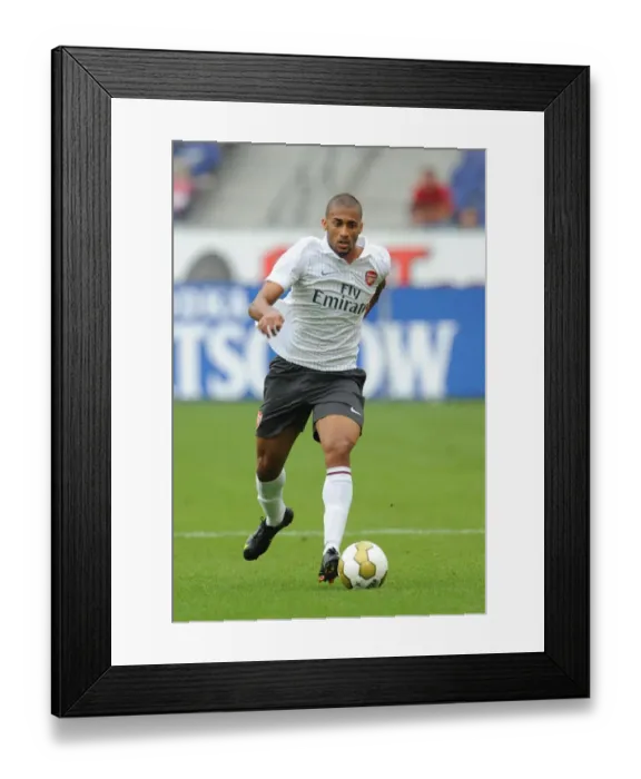 Framed Print : Arsenal at Hannover 96: 2009-10 Season Match