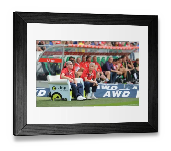 Framed Print : Arsenal vs Hannover 96: 2009-10 Season Match