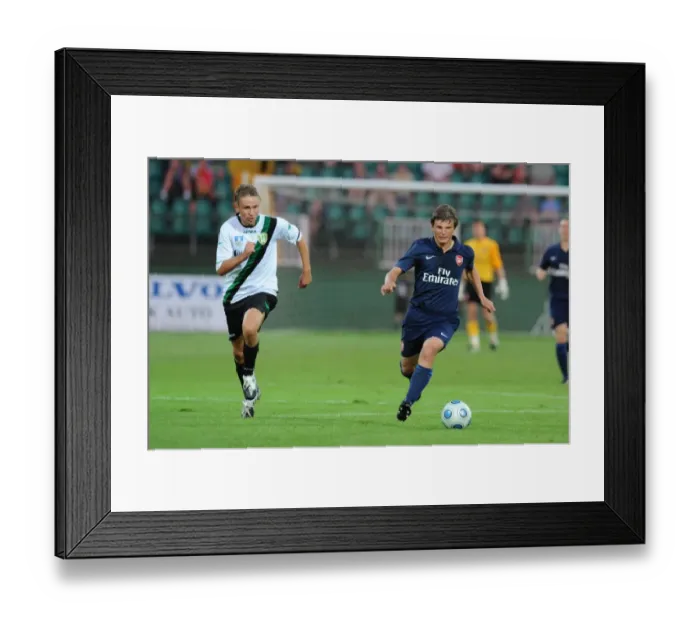 Framed Print : Andrey Arshavin (Arsenal) Marton Oross (Szombathelyi)