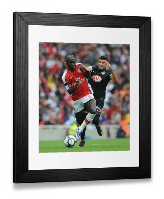 Framed Print : Bacary Sagna (Arsenal) Jose Reyes (Athletico Madrid)