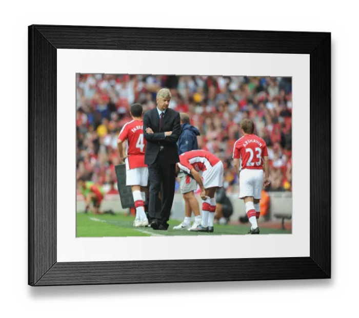 Framed Print : Arsene Wenger Celebrates Arsenal's Victory Over Athletico Madrid (2:1) - Emirates Cup 2009