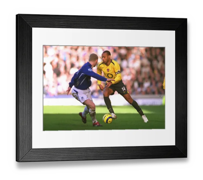 Framed Print : Thierry Henry (Arsenal) Tony Hibbert (Everton) Framed Print : Thierry Henry (Arsenal) Tony Hibbert (Everton)