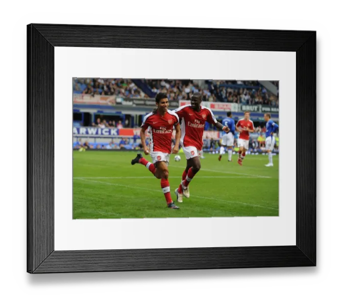 Framed Print : Eduardo celebrates scoring the 6th Arsenal goal with Emmanuel Eboue