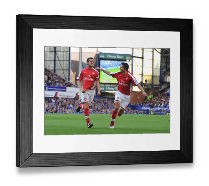 Framed Print : Fabregas and van Persie: Unstoppable Duo - Arsenal's 4-Goal Blitz at Everton, 2009 Framed Print : Fabregas and van Persie: Unstoppable Duo - Arsenal's 4-Goal Blitz at Everton, 2009