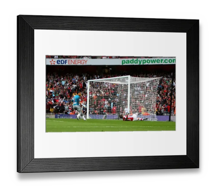 Framed Print : Arshavin's Brace: Arsenal Takes 2-1 Lead Over Atletico Madrid at Emirates Cup Framed Print : Arshavin's Brace: Arsenal Takes 2-1 Lead Over Atletico Madrid at Emirates Cup