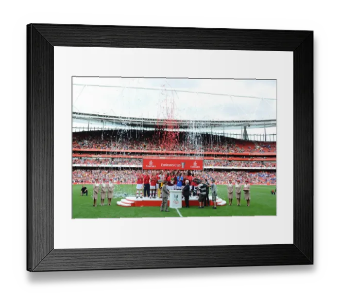 Framed Print : Arsenal lift the Emirates Cup