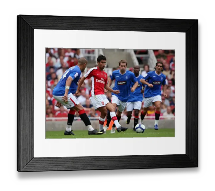 Framed Print : Eduardo (Arsenal) Madjid Bougherra and Kevin Thomson (Rangers)