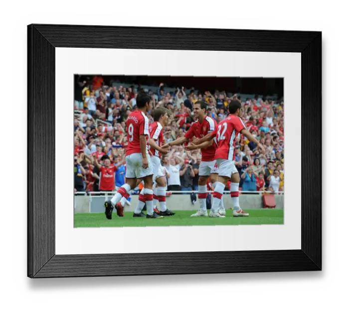 Framed Print : Eduardo celebrates scoring Arsenals 2nd goal with Cesc Fabregas
