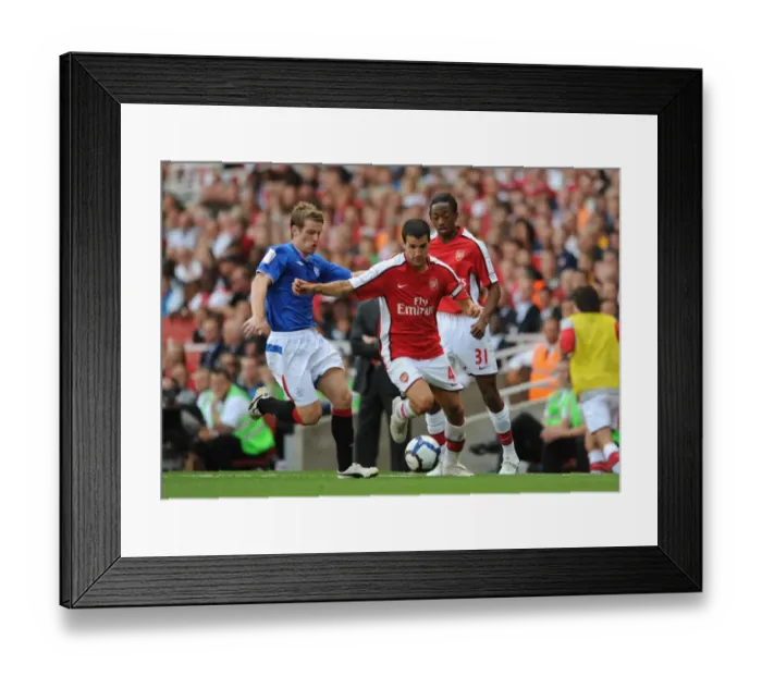 Framed Print : Cesc Fabregas (Arsenal) Steven Davis (Rangers)