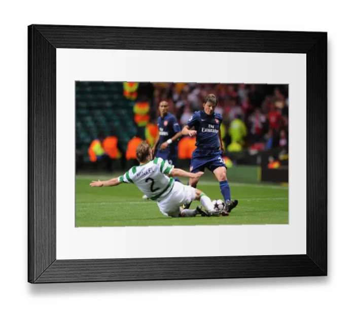 Framed Print : Andrey Arshavin (Arsenal) Andreas Hinkel (Celtic) Framed Print : Andrey Arshavin (Arsenal) Andreas Hinkel (Celtic)