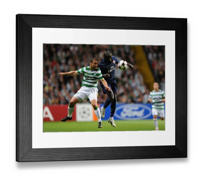 Framed Print : Bacary Sagna (Arsenal) Shaun Maloney (Celtic) Framed Print : Bacary Sagna (Arsenal) Shaun Maloney (Celtic)