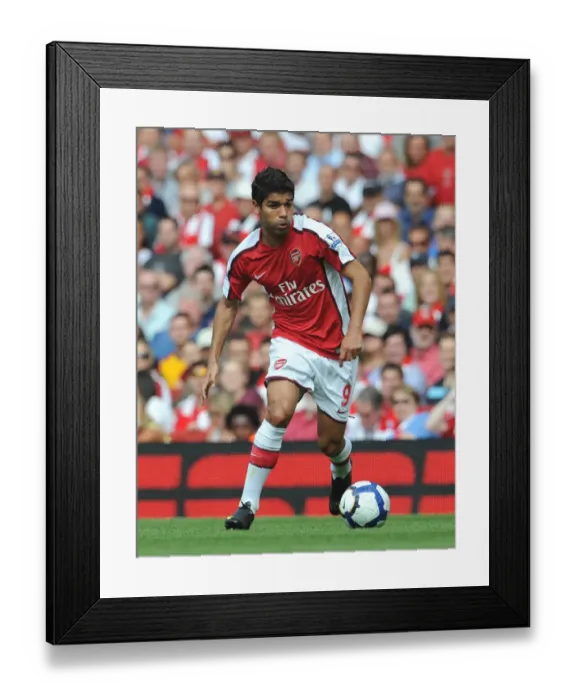 Framed Print : Arsenal's Eduardo Scores in 4:1 Victory over Portsmouth at Emirates Stadium, Barclays Premier League, 2009