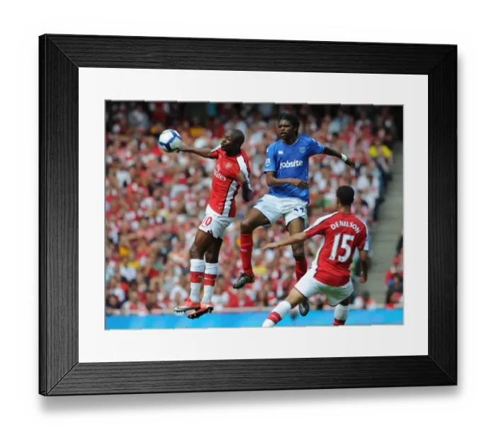 Framed Print : William Gallas (Arsenal) Kanu (Portsmouth) Framed Print : William Gallas (Arsenal) Kanu (Portsmouth)