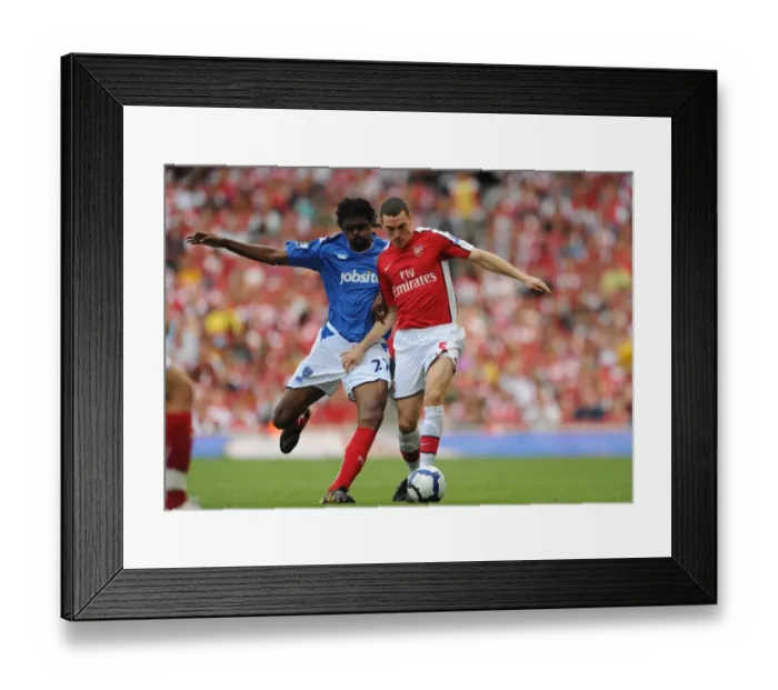 Framed Print : Thomas Vermaelen (Arsenal) Kanu (Portsmouth)