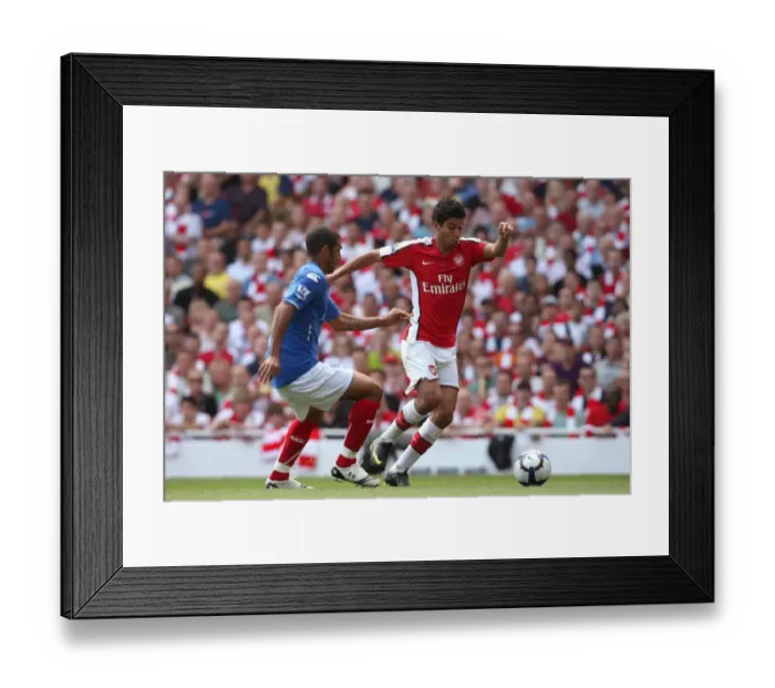 Framed Print : Eduardo (Arsenal) Hayden Mullins (Portsmouth) Framed Print : Eduardo (Arsenal) Hayden Mullins (Portsmouth)