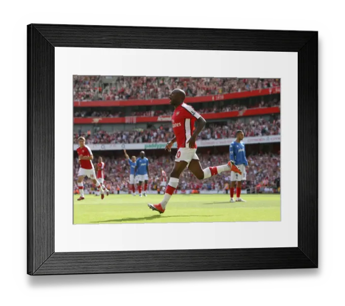 Framed Print : Gallas's Triumph: Arsenal's Glorious 4-1 Victory Over Portsmouth in the Premier League Framed Print : Gallas's Triumph: Arsenal's Glorious 4-1 Victory Over Portsmouth in the Premier League