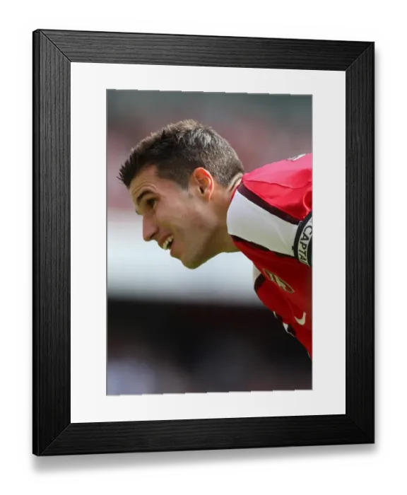 Framed Print : Robin van Persie's Brilliant Performance: Arsenal's 4-1 Victory Over Portsmouth in the Premier League Framed Print : Robin van Persie's Brilliant Performance: Arsenal's 4-1 Victory Over Portsmouth in the Premier League
