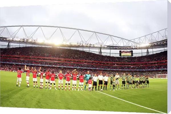 Arsenal and Celtic line up before the match