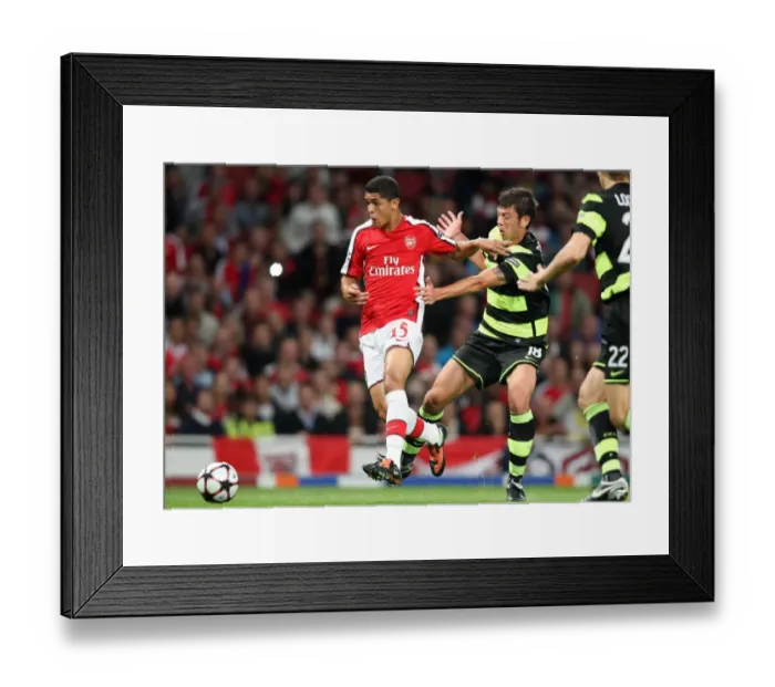 Framed Print : Denilson (Arsenal) Massimo Donati (Celtic) Framed Print : Denilson (Arsenal) Massimo Donati (Celtic)