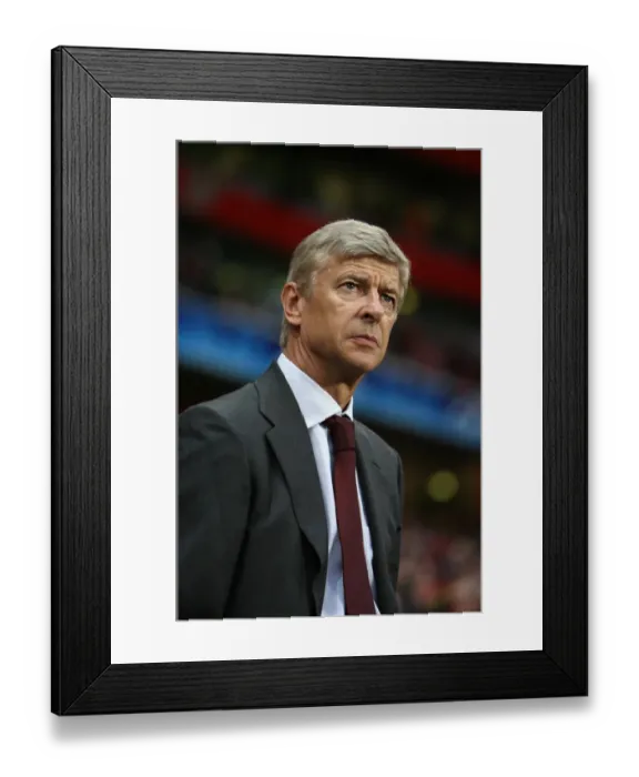 Framed Print : Arsene Wenger's Arsenal: 3-1 Champions League Victory over Celtic (2009)