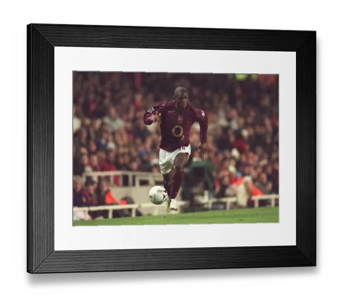 Framed Print : Arsenal vs Wigan Athletic in Carling League Cup 2:1 Heartbreaking Second Leg at Highbury, London, 2005