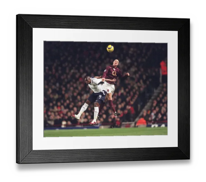 Framed Print : Philippe Senderos (Arsenal) Marlon Harewood (West Ham)