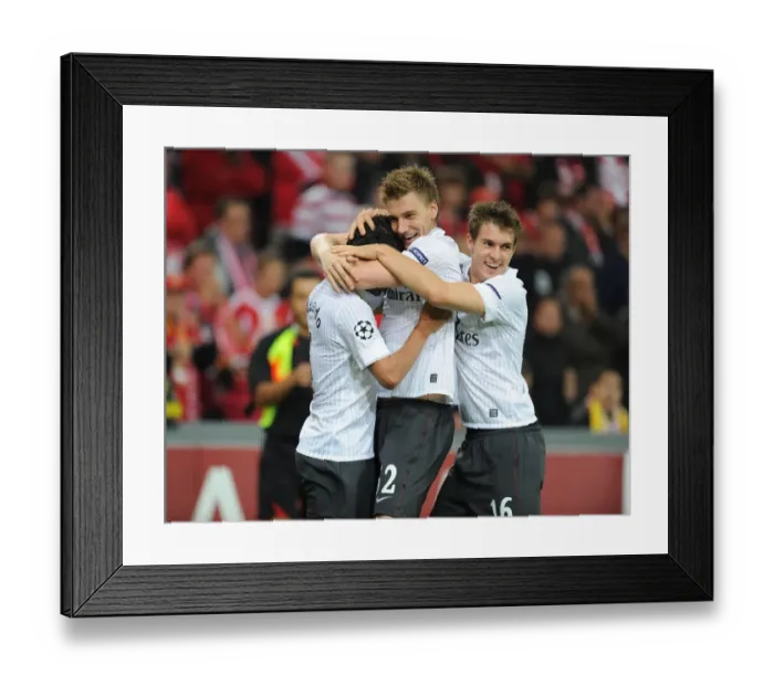 Framed Print : Eduardo celebrates scoring the 3rd Arsenal goal with Framed Print : Eduardo celebrates scoring the 3rd Arsenal goal with