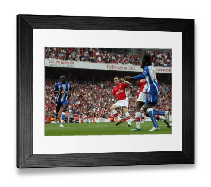 Framed Print : Thomas Vermaelen scores his and Arsenals 2nd goal Framed Print : Thomas Vermaelen scores his and Arsenals 2nd goal