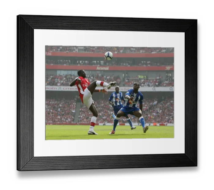 Framed Print : Emmanuel Eboue (Arsenal) Maynor Figueroa (Wigan) Framed Print : Emmanuel Eboue (Arsenal) Maynor Figueroa (Wigan)