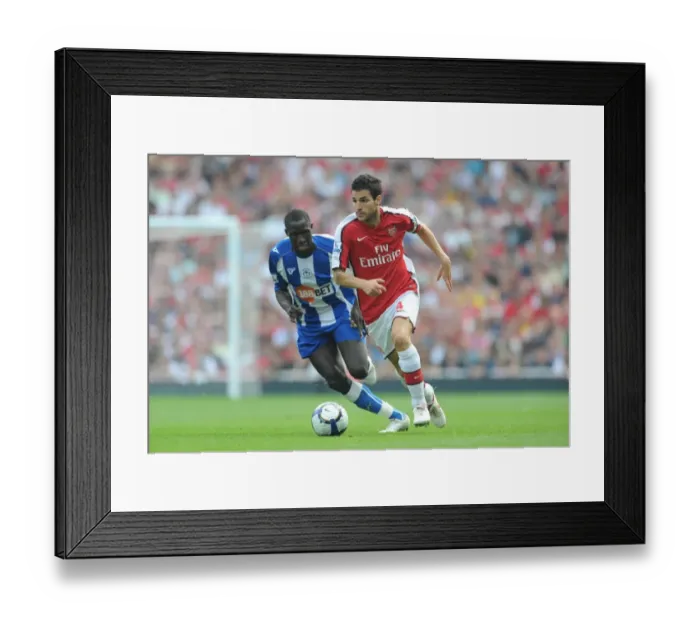 Framed Print : Cesc Fabregas (Arsenal) Mohammed Diame (Wigan)
