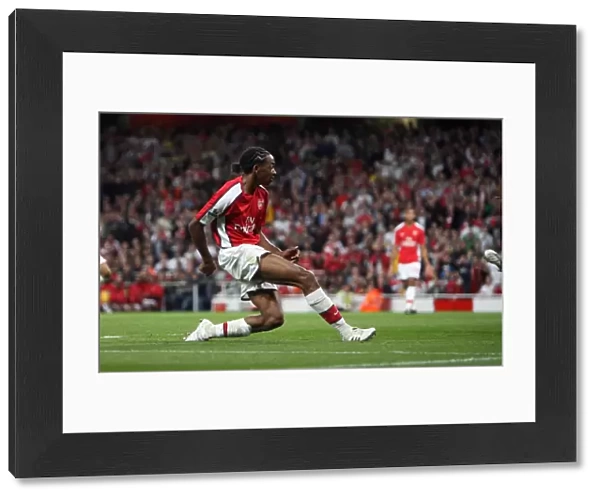 Sanchez Watt Scores First Goal: Arsenal Takes 2-0 Lead Over West Bromwich Albion in Carling Cup