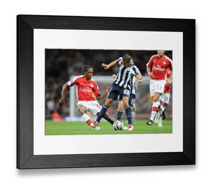 Framed Print : Sanchez Watt (Arsenal) Gianni Zuiverloon (WBA) Framed Print : Sanchez Watt (Arsenal) Gianni Zuiverloon (WBA)