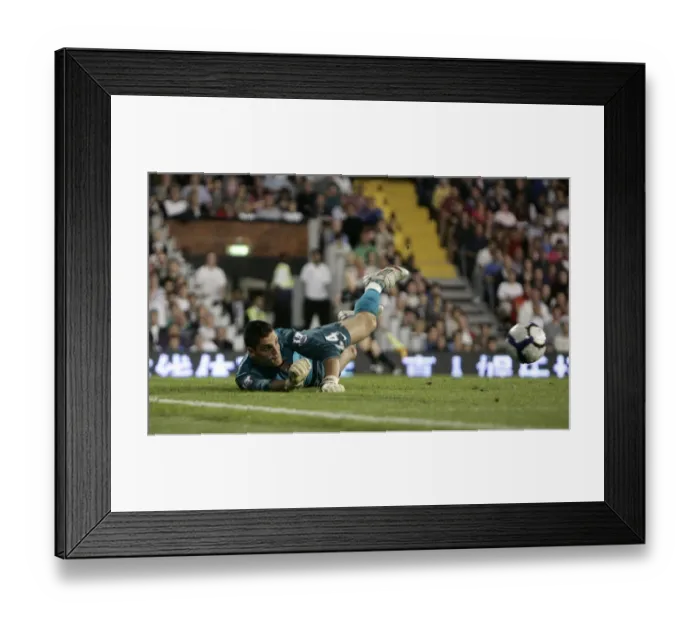 Framed Print : Vito Mannone's Debut Win: Arsenal's 1-0 Victory Over Fulham in the Premier League