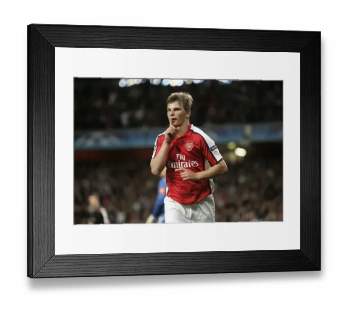 Framed Print : Andrey Arshavin celebrates scoring Arsenals 2nd goal Framed Print : Andrey Arshavin celebrates scoring Arsenals 2nd goal
