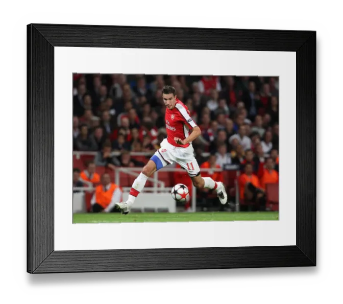 Framed Print : Robin van Persie Scores Twice: Arsenal 2-0 Olympiacos, UEFA Champions League, Group H, Emirates Stadium (September 29, 2009)
