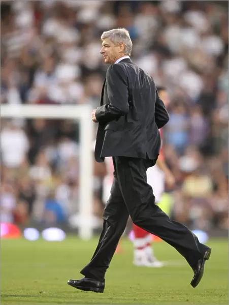 Arsene Wenger Leads Arsenal to Victory: 1-0 over Fulham, Barclays Premier League