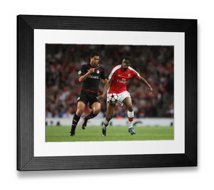 Framed Print : Arsenal's Diaby Shines in 2:0 Victory over Olympiacos in Champions League Group H