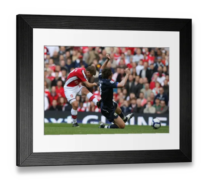 Framed Print : Arshavin Scores Stunner: Arsenal Crush Blackburn 6-2 Framed Print : Arshavin Scores Stunner: Arsenal Crush Blackburn 6-2